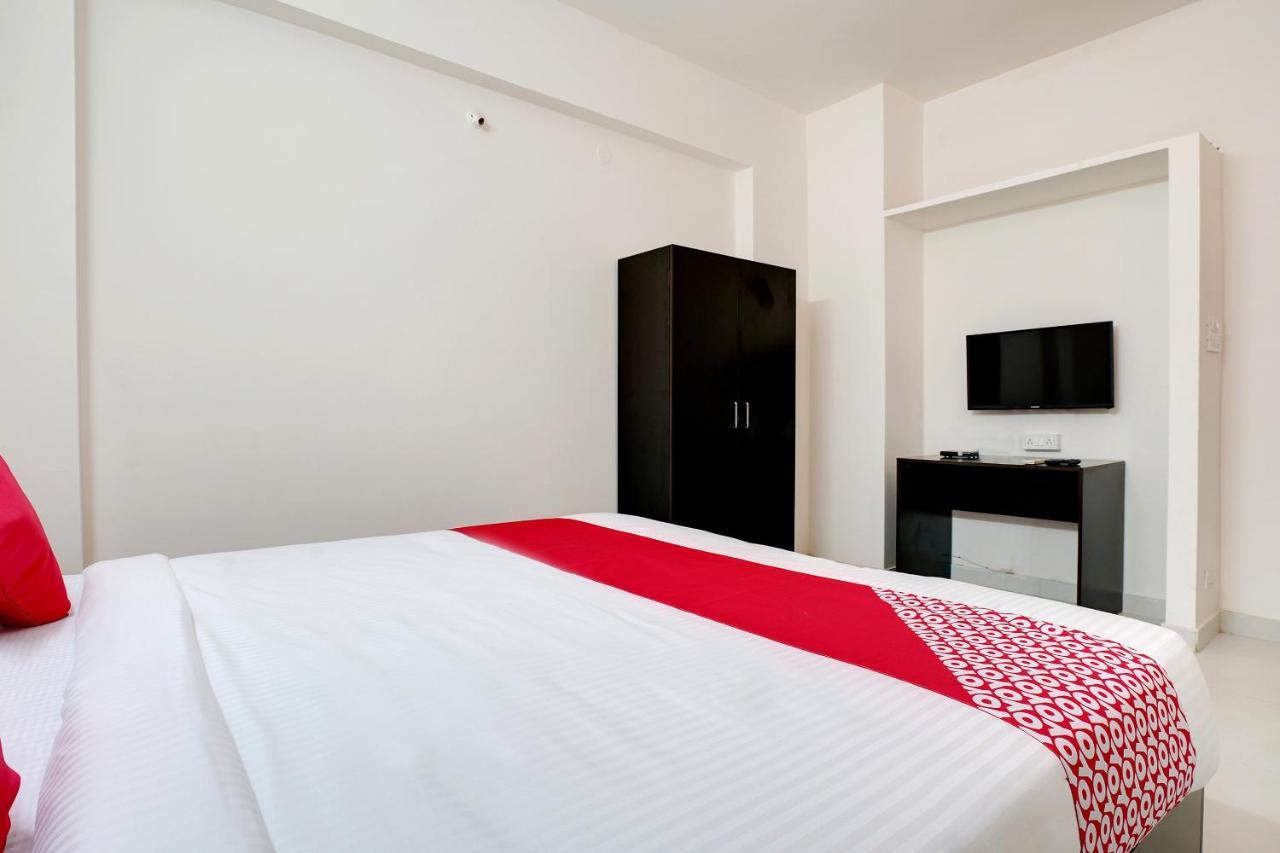 Oyo 41102 Hyderabad Elite Hotel Haidar Sahibguda Exterior photo